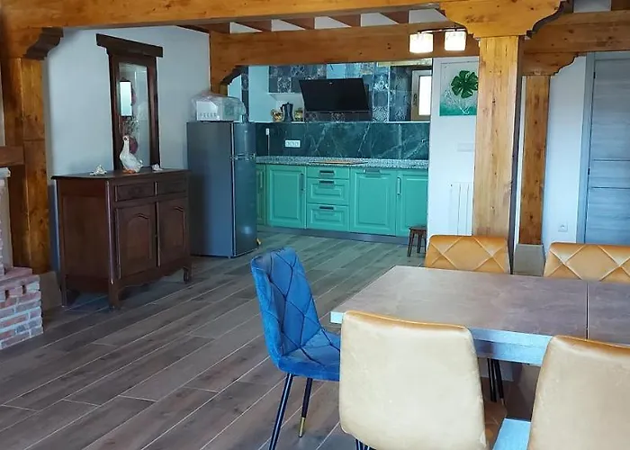 Casa Rural Pembes 컨트리하우스